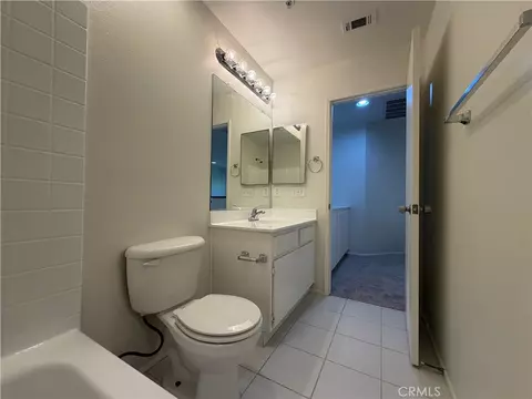 Bath - 33551 Winston Way #B, Temecula, CA 92592 photo 4 of 9