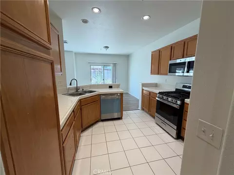 Kitchen - 33551 Winston Way #B, Temecula, CA 92592 photo 2 of 4