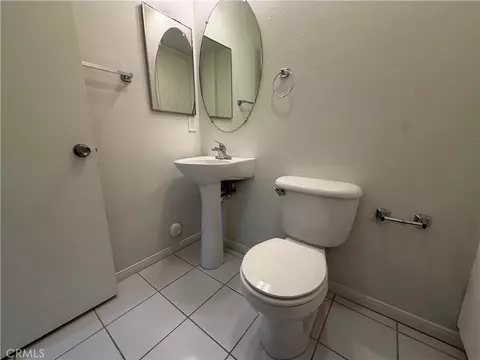 Bath - 33551 Winston Way #B, Temecula, CA 92592 photo 2 of 9