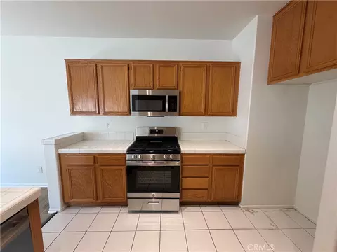 Kitchen - 33551 Winston Way #B, Temecula, CA 92592 photo 3 of 4