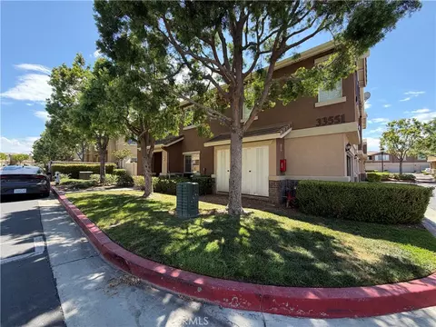 Exterior - 33551 Winston Way #B, Temecula, CA 92592 photo 2 of 10