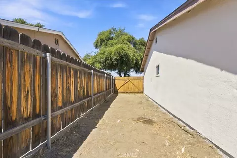 Exterior - 1626 Jason Ct, Redlands, CA 92374 photo 5 of 6