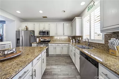 Kitchen - 36426 50th E, Palmdale, CA 93552 photo 5 of 5