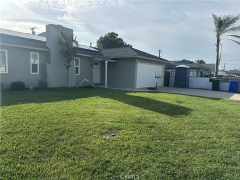 Exterior - 114 S Acacia, Rialto, CA 92376 photo 5 of 11