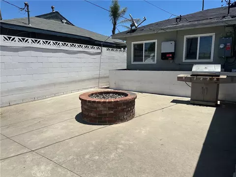 Exterior - 114 S Acacia, Rialto, CA 92376 photo 8 of 11