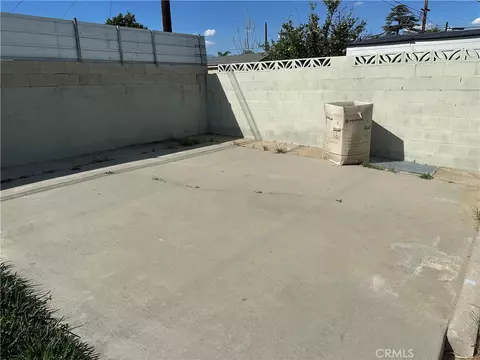 Exterior - 114 S Acacia, Rialto, CA 92376 photo 7 of 11