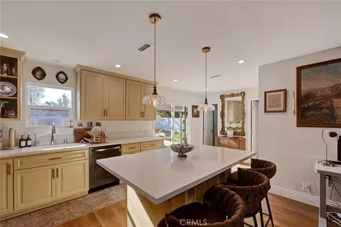 Kitchen - 227 Oak Pl, Brea, CA 92821 photo 6 of 7