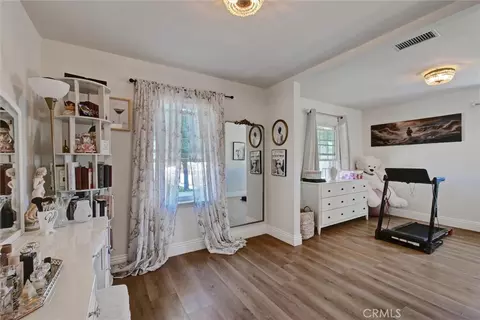 Entry Way - 227 Oak Pl, Brea, CA 92821 photo 2 of 3