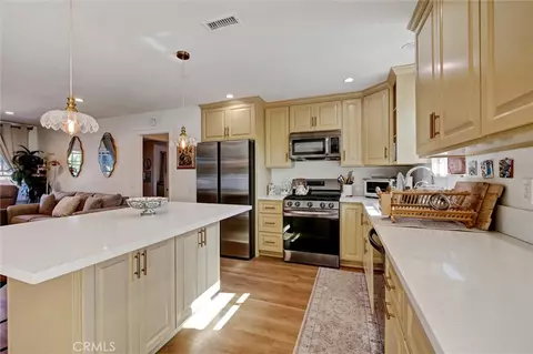Kitchen - 227 Oak Pl, Brea, CA 92821 photo 7 of 7