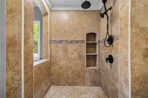 Bath - 2110 S Glenwood, Colton, CA 92324 photo 4 of 5