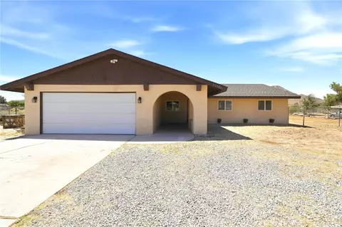 15946 Ute Rd, Apple Valley, CA 92307