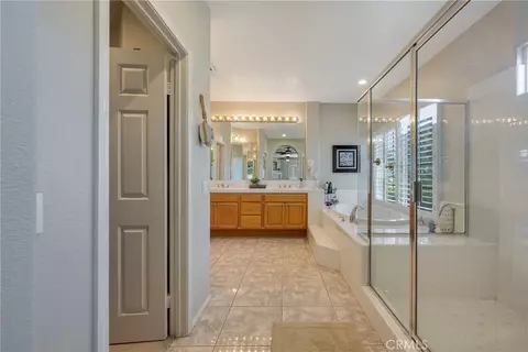 Bath - 5613 Carmello Ct, Rancho Cucamonga, CA 91739 photo 3 of 8