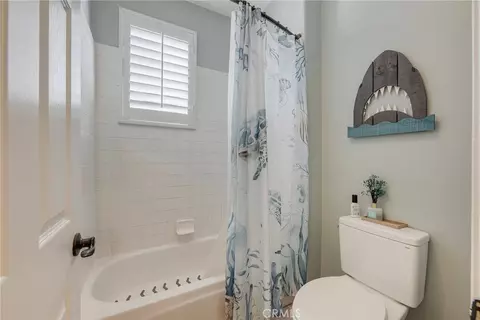 Bath - 5613 Carmello Ct, Rancho Cucamonga, CA 91739 photo 5 of 7