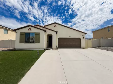1529 Noblewood Dr, San Jacinto, CA 92582