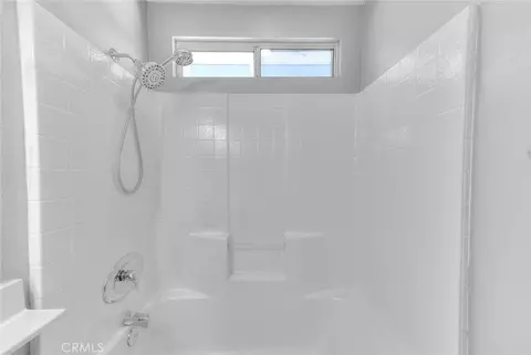 Bath - 523 Towergrove, Corona, CA 92879 photo 4 of 5
