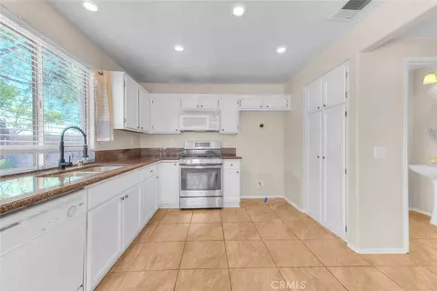 Kitchen - 523 Towergrove, Corona, CA 92879 photo 1 of 3