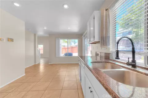 Kitchen - 523 Towergrove, Corona, CA 92879 photo 3 of 3