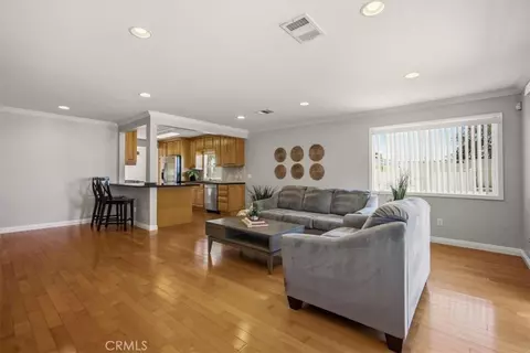 Living - 1175 Valley Vw, Pasadena, CA 91107 photo 7 of 11