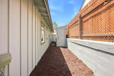 Exterior - 1175 Valley Vw, Pasadena, CA 91107 photo 5 of 13