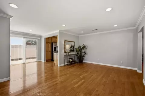 Living - 1175 Valley Vw, Pasadena, CA 91107 photo 3 of 11