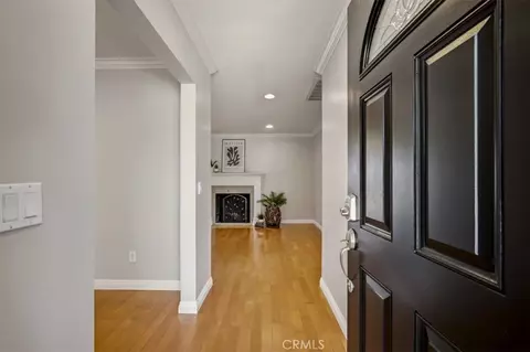 Entry Way - 1175 Valley Vw, Pasadena, CA 91107 photo 1 of 4