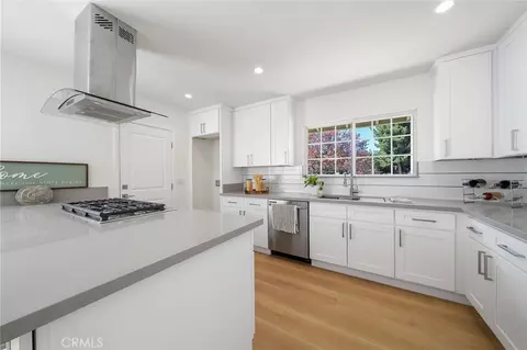 285 E Mckinley Ave, Pomona, CA 91767