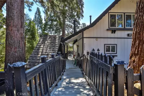 Exterior - 24833 Matterhorn Ct, Crestline, CA 92325 photo 4 of 10