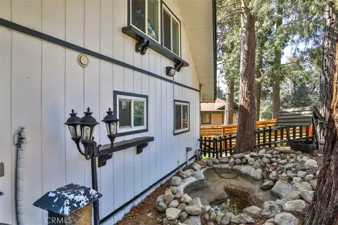 Exterior - 24833 Matterhorn Ct, Crestline, CA 92325 photo 5 of 10
