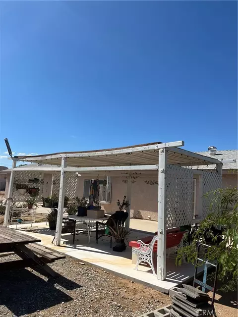 Exterior - 15893 Arbury, Hesperia, CA 92345 photo 2 of 3