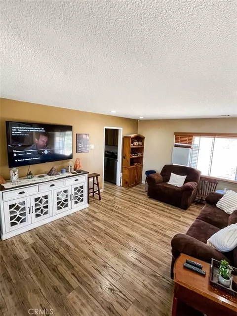 Living - 15893 Arbury, Hesperia, CA 92345 photo 1 of 2