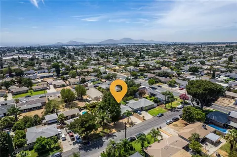 View/Area - 237 W Van Koevering St, Rialto, CA 92376 photo 6 of 6