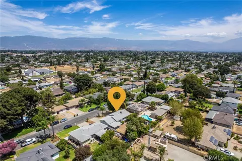 View/Area - 237 W Van Koevering St, Rialto, CA 92376 photo 4 of 6