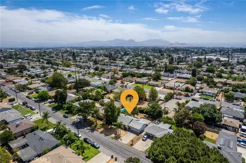 View/Area - 237 W Van Koevering St, Rialto, CA 92376 photo 5 of 6