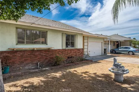 Exterior - 237 W Van Koevering St, Rialto, CA 92376 photo 3 of 10