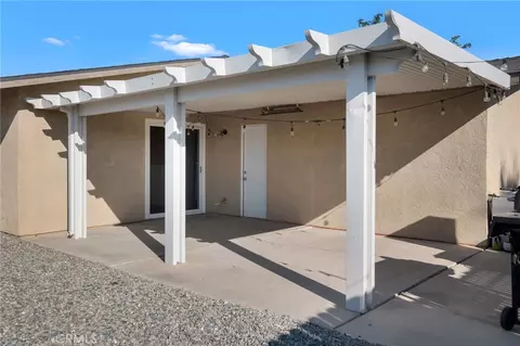 Exterior - 21011 Valencia, Apple Valley, CA 92308 photo 3 of 8