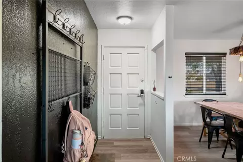Entry Way - 21011 Valencia, Apple Valley, CA 92308 photo 1 of 1