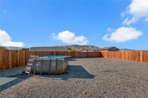 Exterior - 21011 Valencia, Apple Valley, CA 92308 photo 4 of 8
