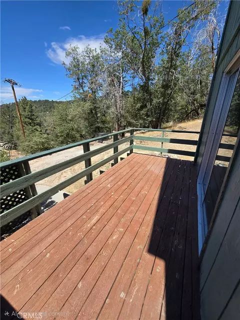 Exterior - 33460 Lakeview Dr, Running Springs, CA 92382 photo 2 of 2