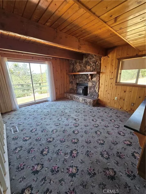 Living - 33460 Lakeview Dr, Running Springs, CA 92382 photo 1 of 3