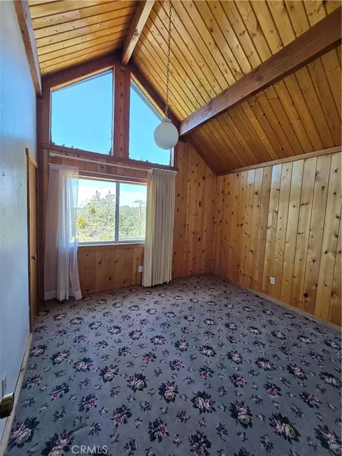 Bedroom - 33460 Lakeview Dr, Running Springs, CA 92382 photo 3 of 4