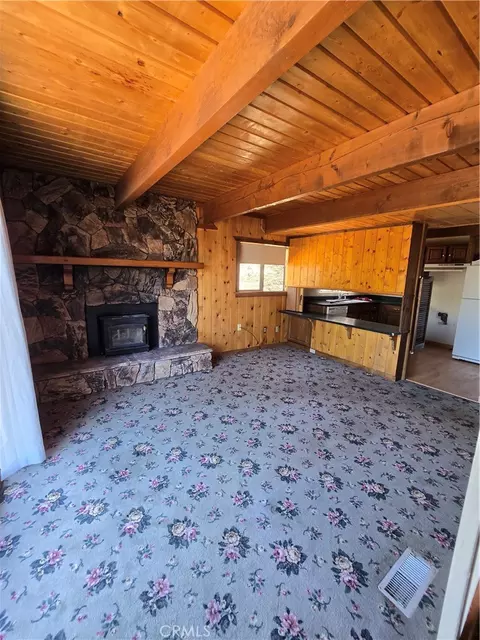 Living - 33460 Lakeview Dr, Running Springs, CA 92382 photo 2 of 3