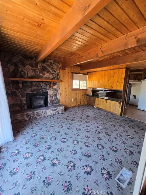 Living - 33460 Lakeview Dr, Running Springs, CA 92382 photo 2 of 3