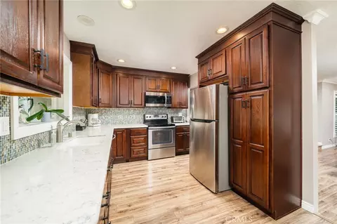 Kitchen - 179 Oak Forest Cir, Glendora, CA 91741 photo 2 of 4