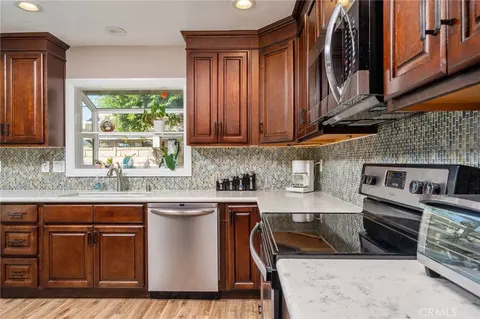 Kitchen - 179 Oak Forest Cir, Glendora, CA 91741 photo 4 of 4