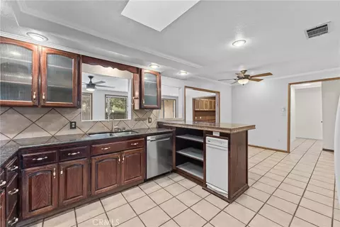 Kitchen - 40462 Dutton St, Beaumont, CA 92223 photo 1 of 2