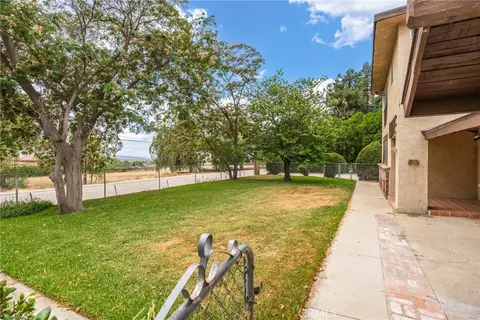 Exterior - 40462 Dutton St, Beaumont, CA 92223 photo 3 of 8