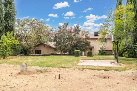 Exterior - 40462 Dutton St, Beaumont, CA 92223 photo 5 of 8