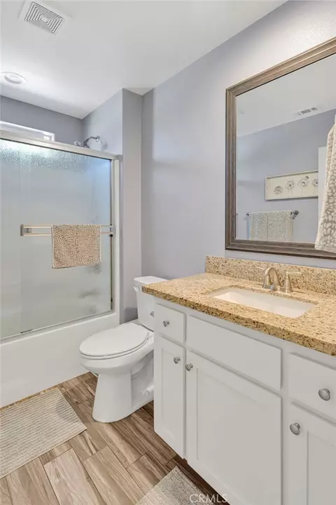 Bath - 18155 Dunkirk St, Hesperia, CA 92345 photo 4 of 4