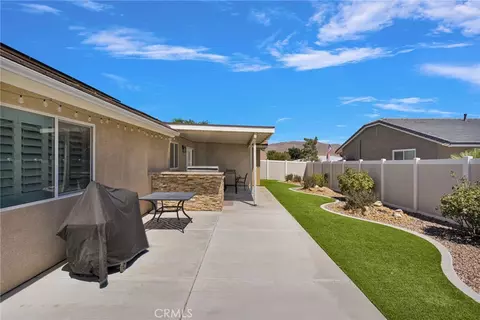 Exterior - 18155 Dunkirk St, Hesperia, CA 92345 photo 19 of 19