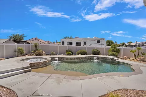 Exterior - 18155 Dunkirk St, Hesperia, CA 92345 photo 15 of 19